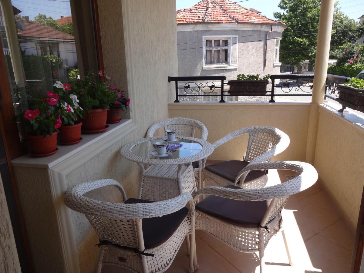 צ'רנומורץ Apartments Dona מראה חיצוני תמונה